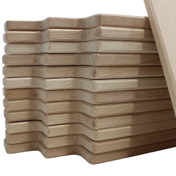 Gegraveerde borrelplank van beukenhout (26x15x1 cm)