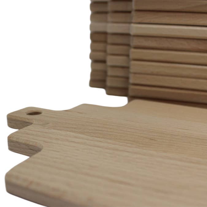 Gegraveerde borrelplank van beukenhout (26x15x1 cm)